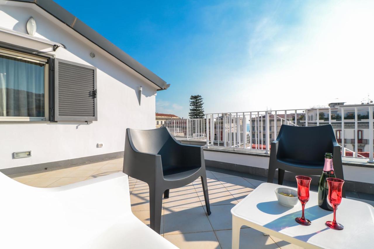 나폴리 Terrazze Del Lungomare B&B 외부 사진