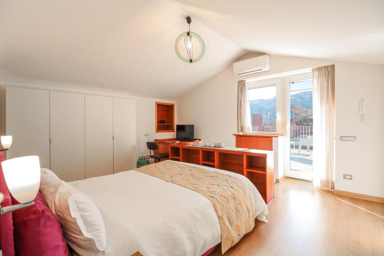 나폴리 Terrazze Del Lungomare B&B 외부 사진